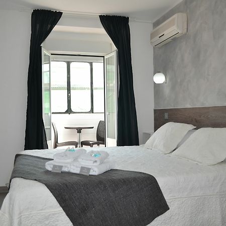 Hostal Meyra Madrid Exterior foto